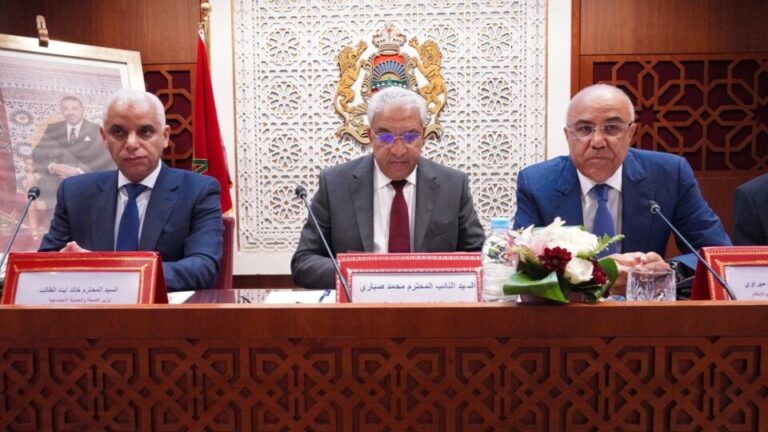 من أفشل الوساطة البرلمانية في ملف أطباء المستقبل.. التويزي بوانو أم الطلبة؟