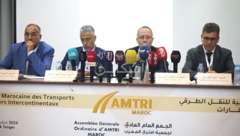 مهنييو النقل الطرقي غاضبون من تجاهل مطالبهم ويلوحون بالتصعيد (فيديو)