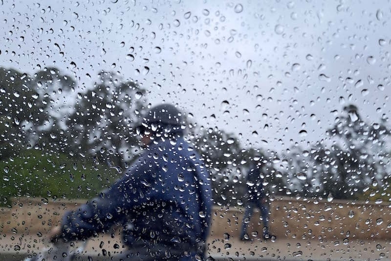 أجواء غائمة مع سقوط أمطار وثلوج اليوم الثلاثاء بهذه المناطق من المملكة