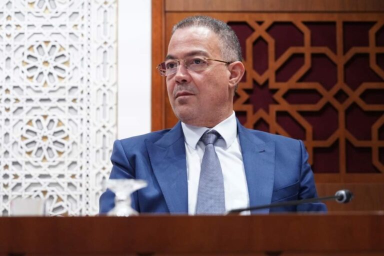 لقجع يطمئن أصحاب أموال التسوية الضريبية
