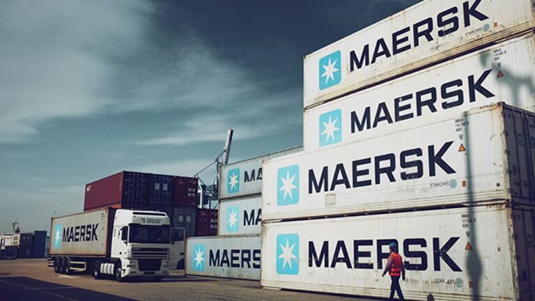 تحويل خطوط شحن “Maersk” نحو المغرب يثير قلق رجال الأعمال في الجزيرة الخضراء