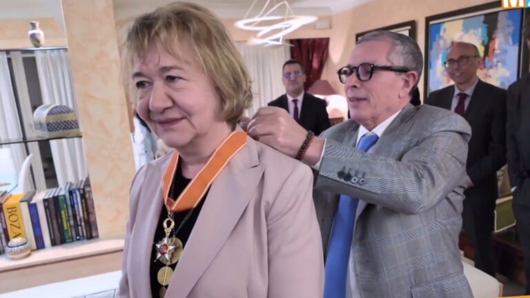 توشيح سفيرة بلجيكا السابقة بالمغرب بالوسام العلوي من درجة قائد