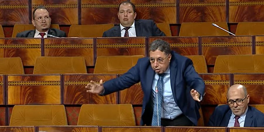 الاستقلالي بوعيدة يجلد الوزير البامي السكوري على المباشر (فيديو)