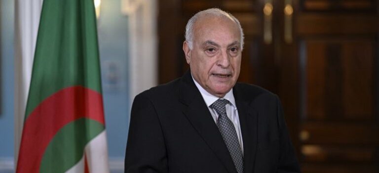 مفهوم الصبر عند وزير الخارجية “عطاف”
