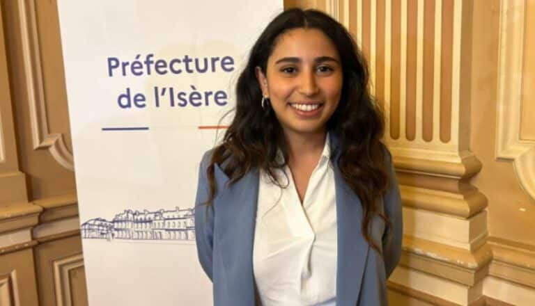 برلمانية فرنسية من أصول مغربية تتلقى تهديدات بالقتل