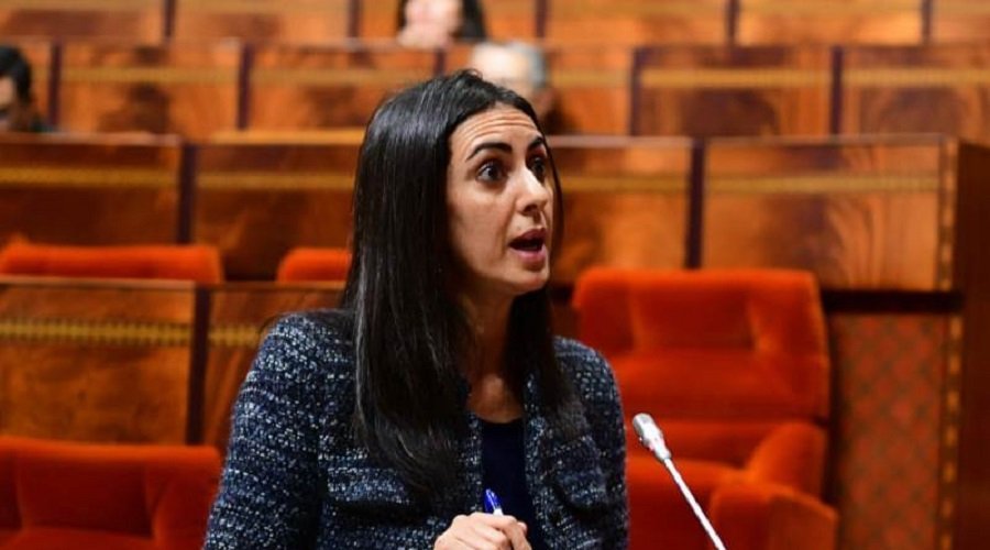 فلاح تكشف أسباب عدم إدماج الموظفين الجماعيين بوزارة المالية