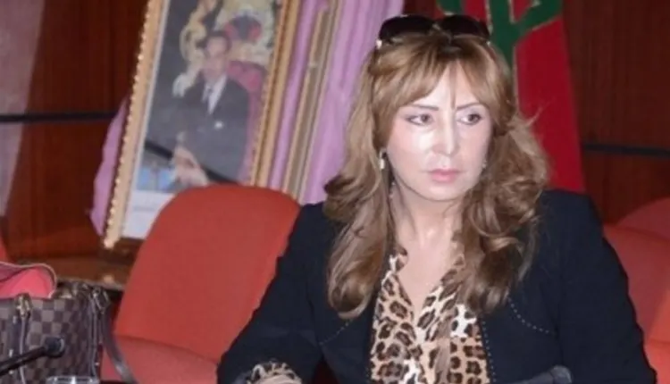 رفقًا بالجوهرة الزرقاء… ولكن أيضًا احترامًا للسائح المغربي