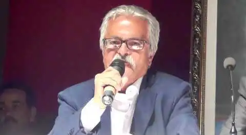 مصطفى منيغ