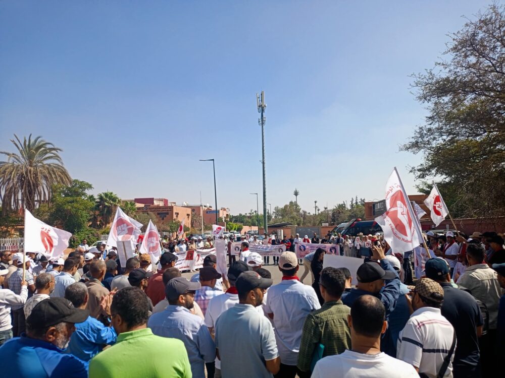 تزامنا مع الإضراب.. نقابة التوجه الديمقراطي ترد على “الانقلاب” بوقفات احتجاجية (صور+فيديو)