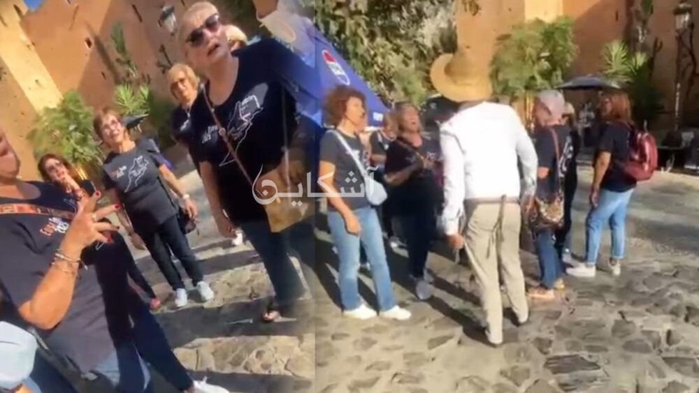 وكالة سياحية توزع قمصان خريطة المغرب مبتورة و”نادل” يتصدى للأمر (فيديو)