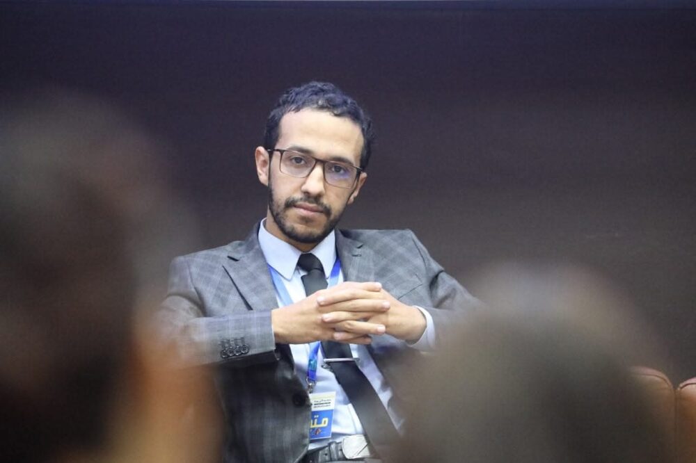 الاحتجاجات الرقمية.. جدلية الحرية والهيمنة والتنظيم الشبكي