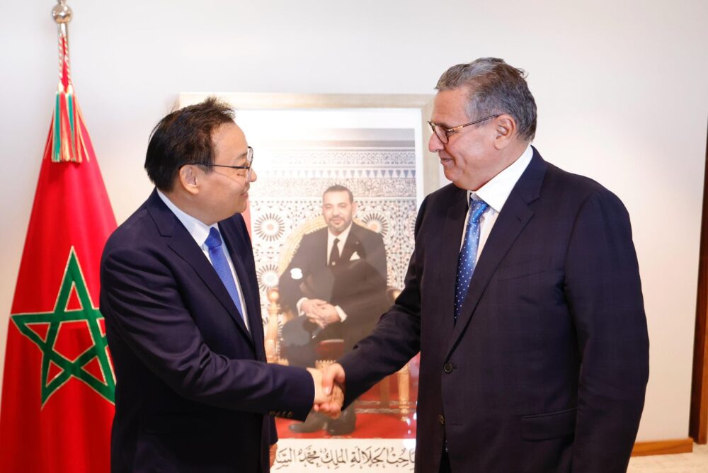 الانتقال الطاقي يجمع أخنوش بوفد من كبار المسؤولين والفاعلين الاقتصاديين الصينيين (صور)