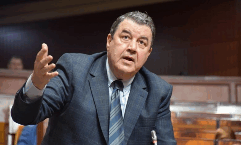 السنتيسي : ها علاش قلت للحموش الله يرزقك شي بوكوص
