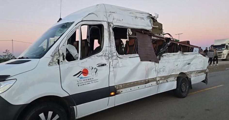 اصطدام حافلتين يخلف فاجعة بين سيدي يحيى وسيدي سليمان
