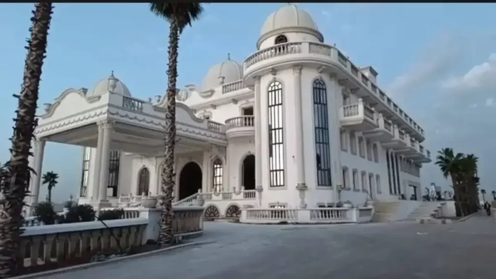 خبير في التعمير يكشف الأسس القانونية لهدم قصر بوسكورة وتبعاته على السلطات المحلية