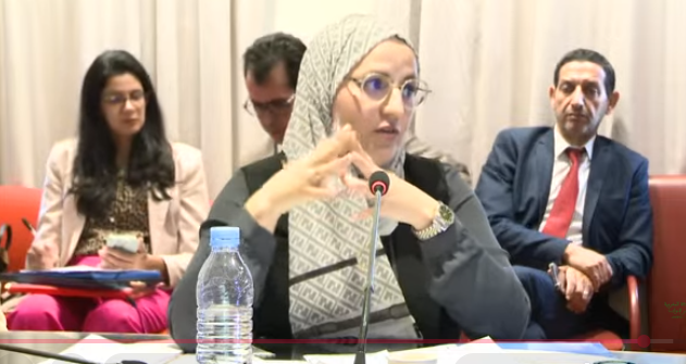 أمام الوزيرة عمور.. برلمانية تكشف عن احتجاز سياح  بموسم إملشيل
