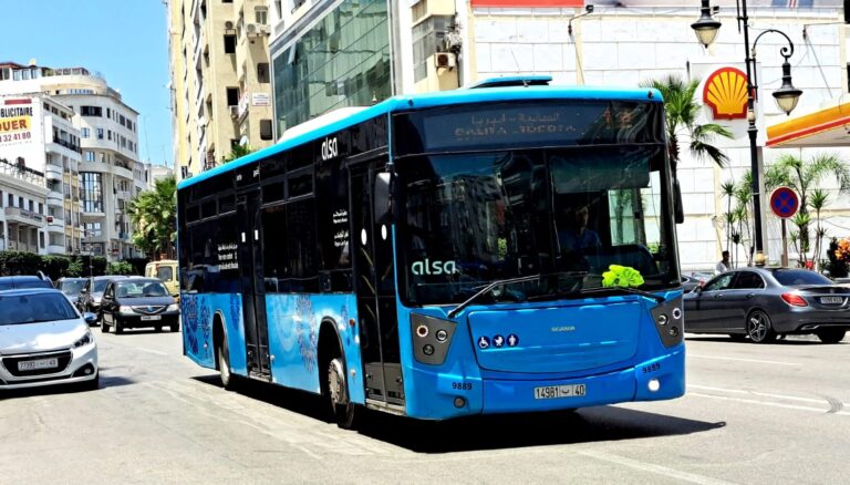 أجور هزيلة واستغلال للعمال.. انتقادات تلاحق شركة “ألزا” الإسبانية للنقل الحضري بالمغرب