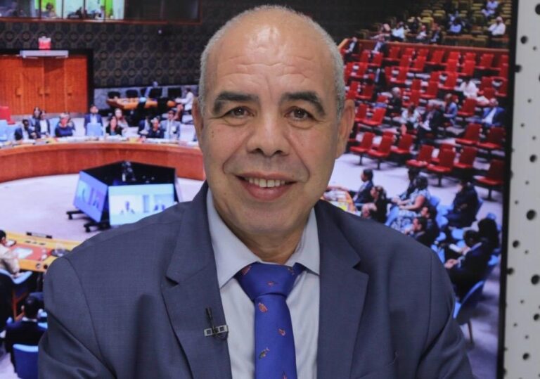 الحكم الذاتي الحقيقي التأطير السياسي للحل و التكييف القانوني لتقرير المصير في نزاع الصحراء