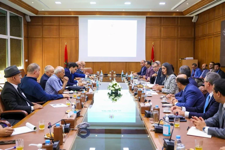 تفاصيل اللقاء الذي عقدته الحكومة مع النقابات بخصوص التقاعد