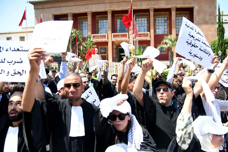لهذا يرفض المحامون مشروع قانون المهنة