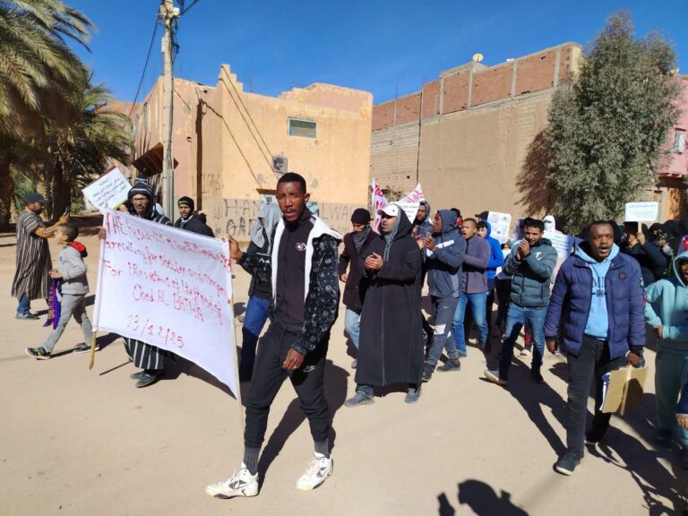 الفيضانات تخرج ساكنة الجرف للاحتجاج
