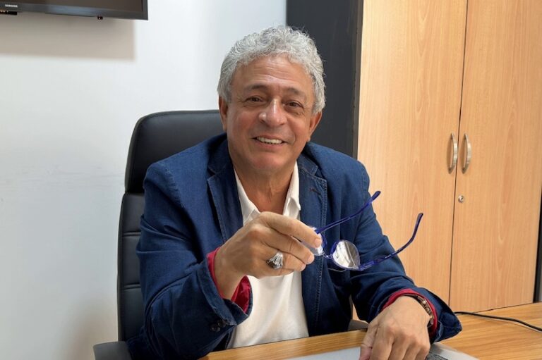 اللعب على حافة الانتماء