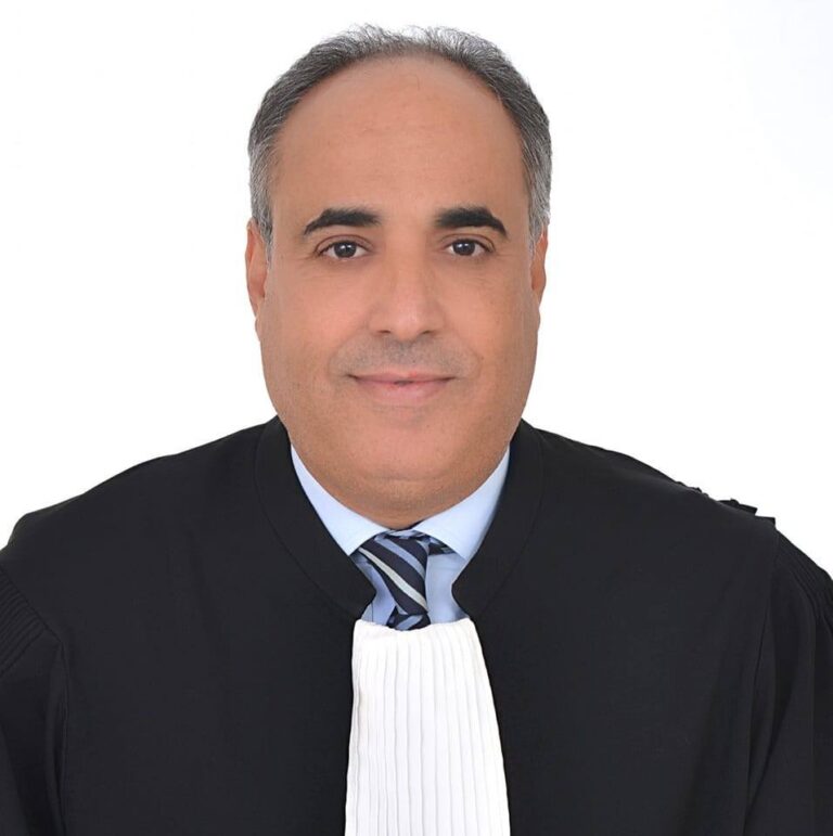 سرقة كرة قدم.. عاد.. فقد سرق إخوة لهم من قبل..