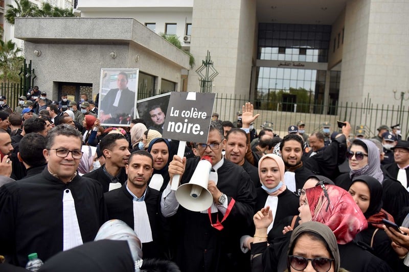 المحامون الشباب يراسلون مؤسسات رسمية رفضا لـ”مشروع وهبي”