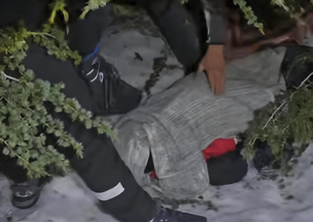 إنقاذ شخص من موت محقق بعدما علق في الثلوج ضواحي شفشاون (فيديو)