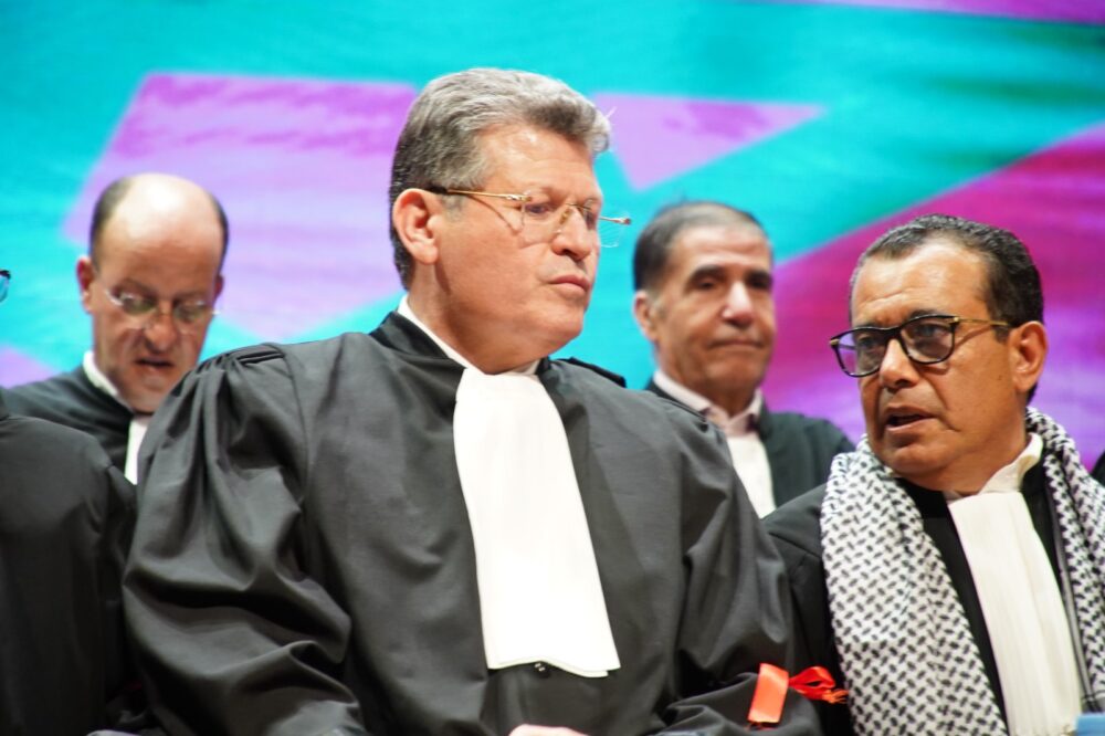 النقيب الزياني يُكذب وهبي ويكشف خفايا المفاوضات المتعثرة