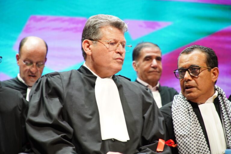 النقيب الزياني يُكذب وهبي ويكشف خفايا المفاوضات المتعثرة