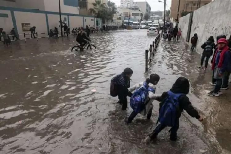 وزارة برادة تطلق منصة رقمية تعليمية لتلاميذ المؤسسات المتوقفة عن الدراسة