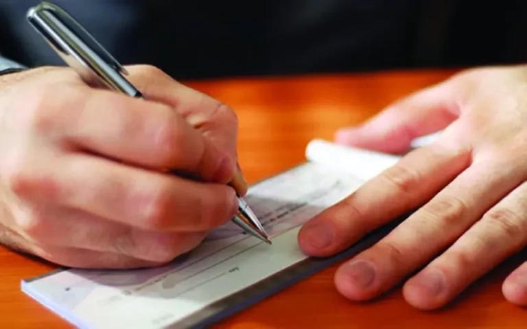 التعديلات القانونية الجديدة المنظمة للشيك تدخل التنفيذ