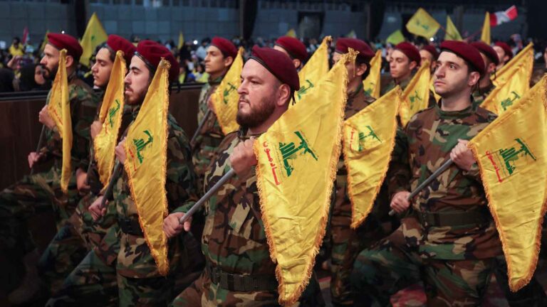 حزب الله: لن نتدخل عسكريا إذا وجّهت الولايات المتحدة ضربات “محدودة” إلى إيران