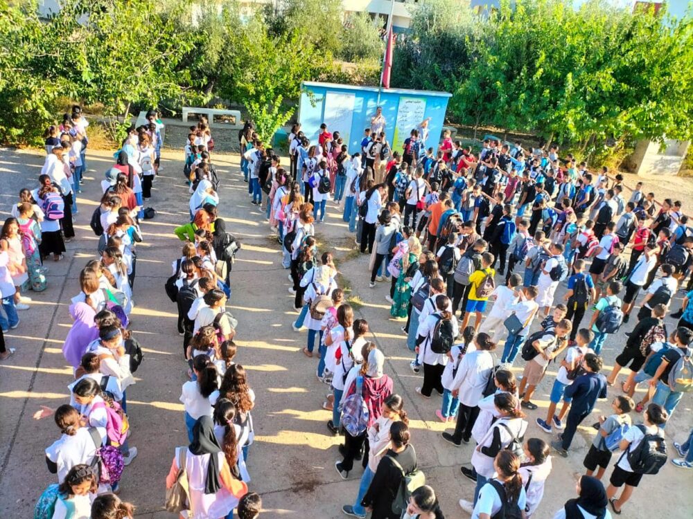 مطالب برلمانية بتأخير ساعة دخول التلاميذ إلى التاسعة صباحا