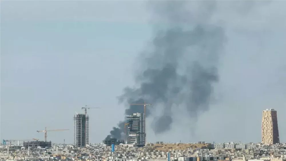 مصرع شخصين وإصابة 12 آخرين إثر سقوط مقذوف عسكري في محافظة الخرج وسط السعودية