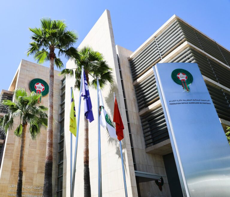 الجامعة الملكية لكرة القدم: قرار “الكاف” يعزز انسجام ومصداقية الكرة الإفريقية