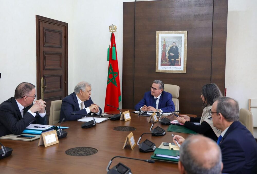 عاجل.. الحكومة تطلق رسمياً عملية الدعم الاستثنائي لمهنيي النقل لمواجهة غلاء المحروقات