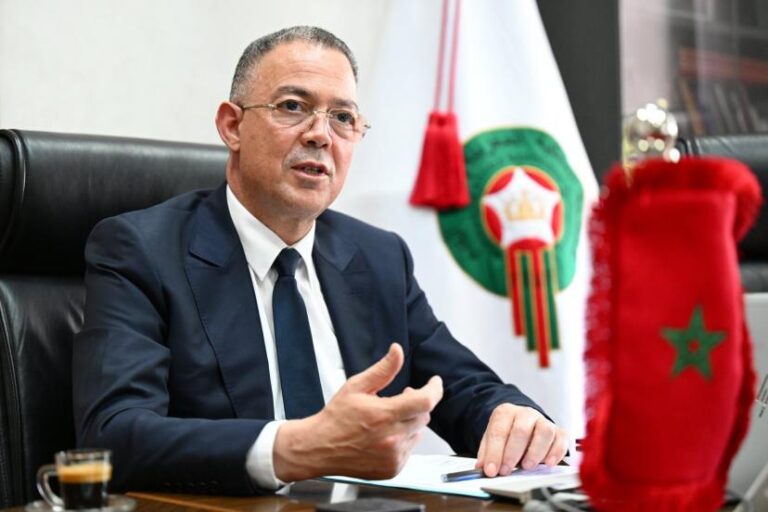 ليـكيب: فوزي لقجع.. رجل استثنائي يخشاه الجميع ويقود المغرب نحو العالمية