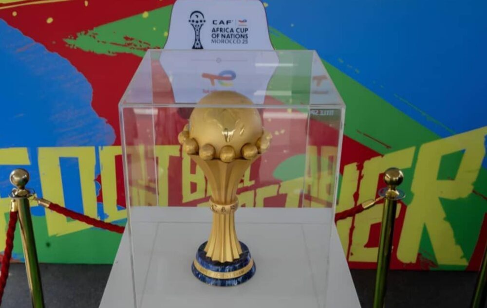 السنغال تنصاع للأمر الواقع وتعتزم تسليم الكأس للمغرب (فيديو)