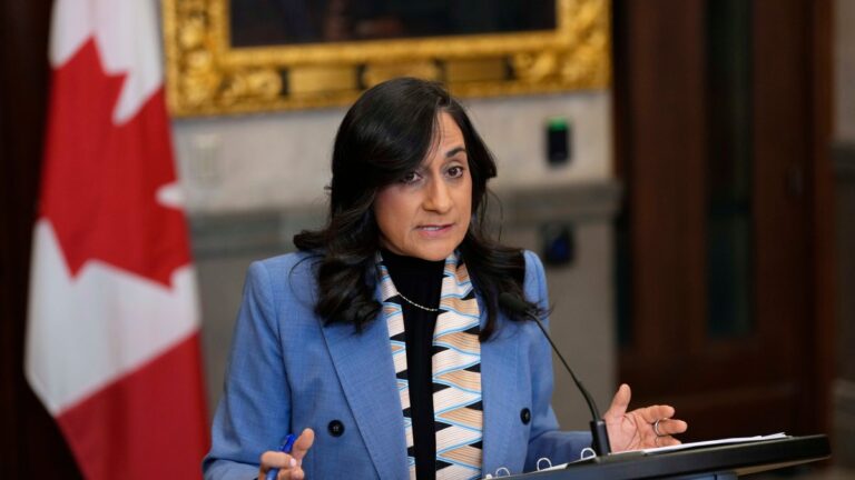 وزيرة خارجية كندا تحل بالمغرب ”قريبا”