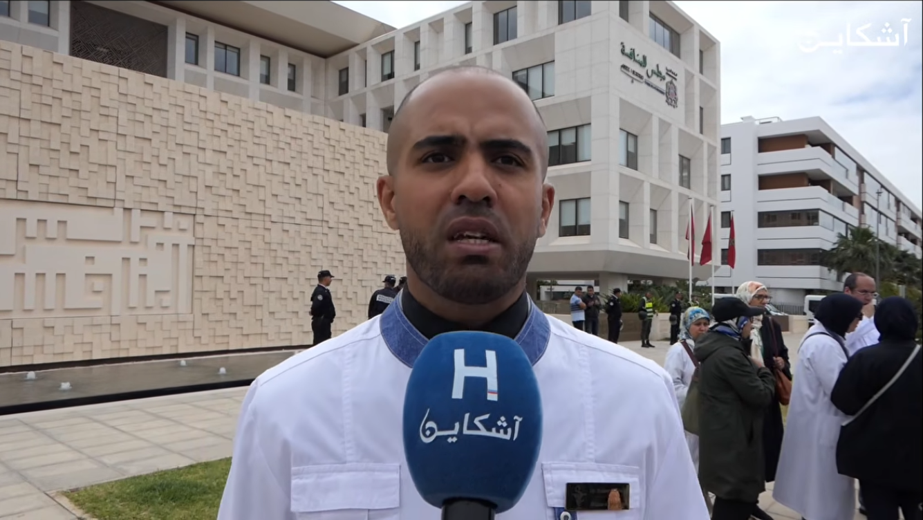 صيدلي يكشف أرباح بيع الأدوية