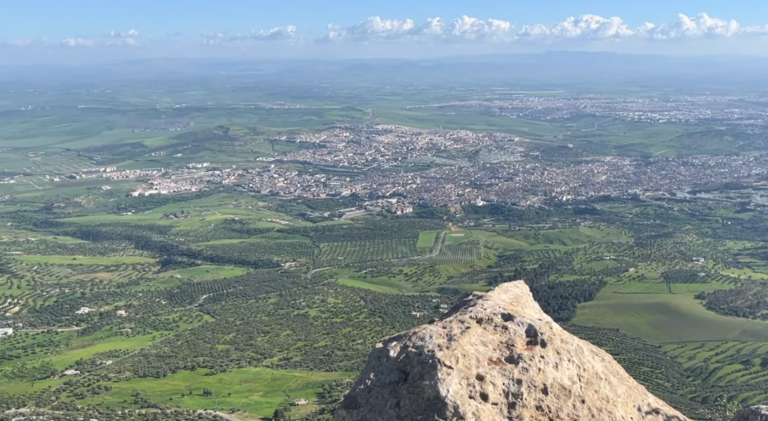 منظر بانورامي ساحر لمدينة فاس