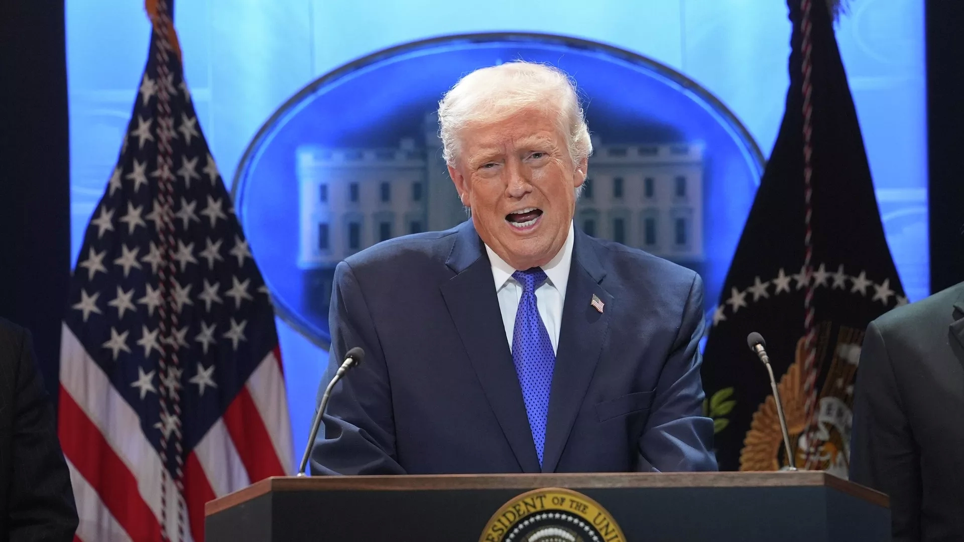 ترامب: مسؤولون أمريكيون سيتوجهون لباكستان الإثنين لإجراء مفاوضات مع إيران