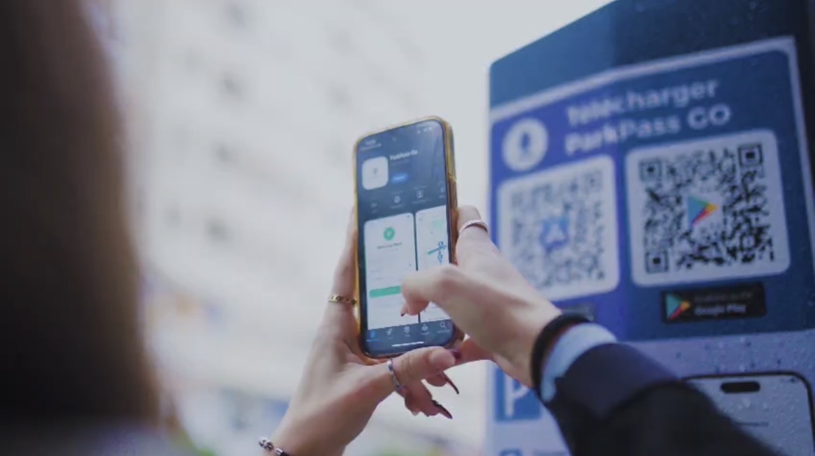 إطلاق تطبيق ذكي لتدبير مواقف السيارات بطنجة