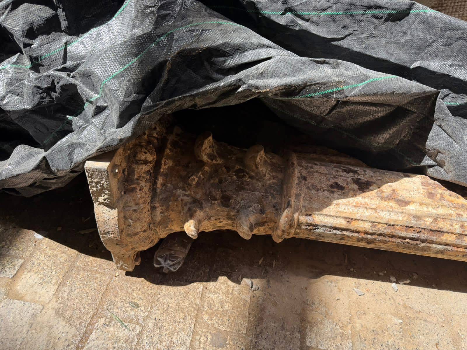 خبير يكشف القيمة التاريخية للأعمدة المكتشفة بالمدينة القديمة لطنجة (صور)