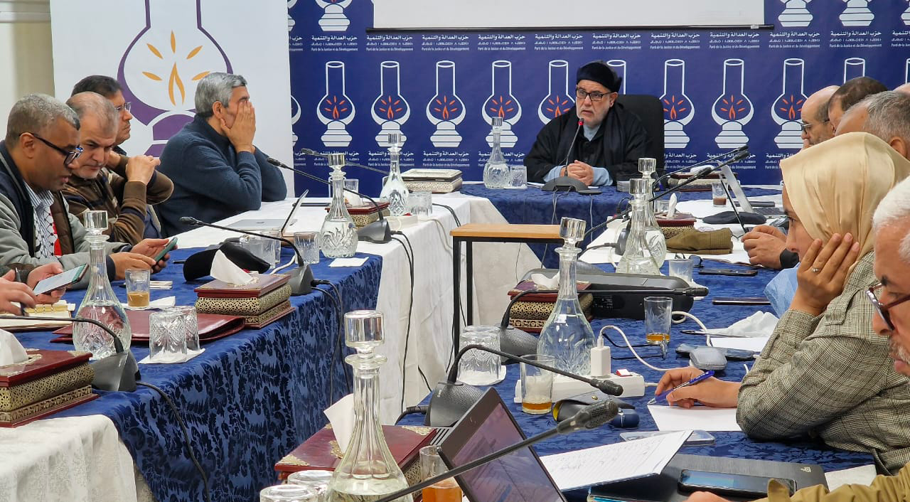 البيجيدي يبترأ من منشورات فاسبوكية “إجرامية”