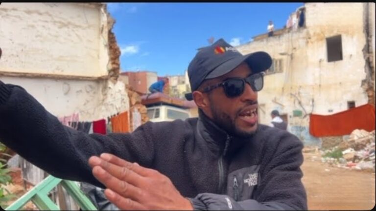 مواطن يرفض مغادرة منزله المهدد بالهدم