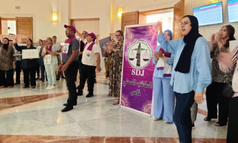 نقابة العدل بفاس تحذر: “غرباء” يلجون التطبيقات المعلوماتية للمحاكم ويهددون سرية المعطيات