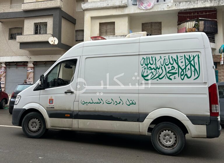 العثور على شاب معلق داخل مقهى بطنجة يستنفر السلطات (صور)